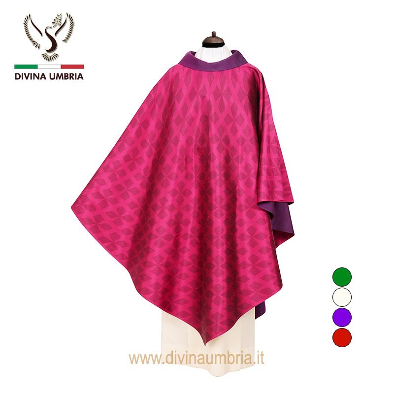 Purple chasuble in pure silk fabric