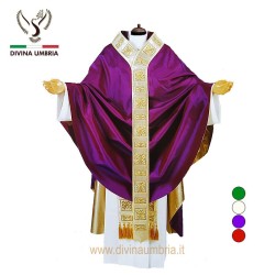 Chasuble out of silk lined embroidered