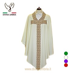 Gothic chasuble out of lightweight wool