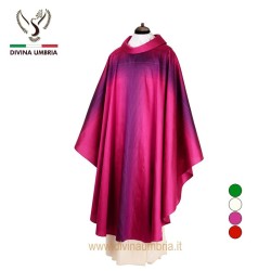 Purple chasuble out of pure silk fabric