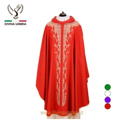 Red chasuble ot of wool