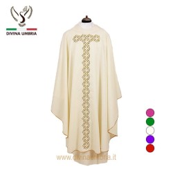 Contemporary chasuble out of white wool