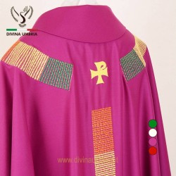 Embroidered purple chasuble100% wool