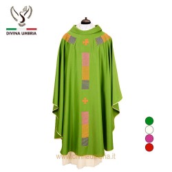 Embroidered green chasuble out of pure wool