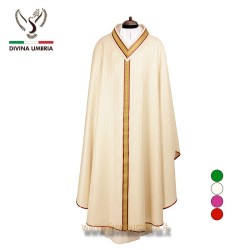 White chasuble out of wool blend
