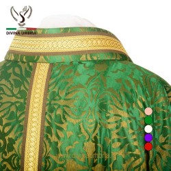 Green chasuble out of silk blend damask